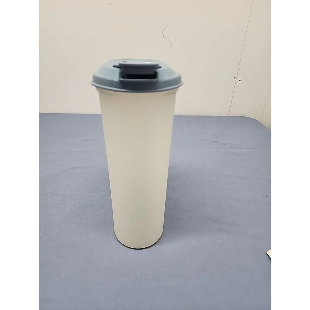 TUPPERWARE Slim Line 2 Quart Refrigerator Pitcher With Blue Flip Lid 2009C-1